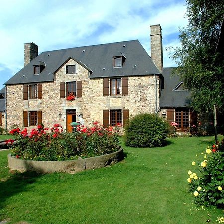 Logis Hotel Restaurant Manoir De L'Acherie Sainte-Cécile エクステリア 写真